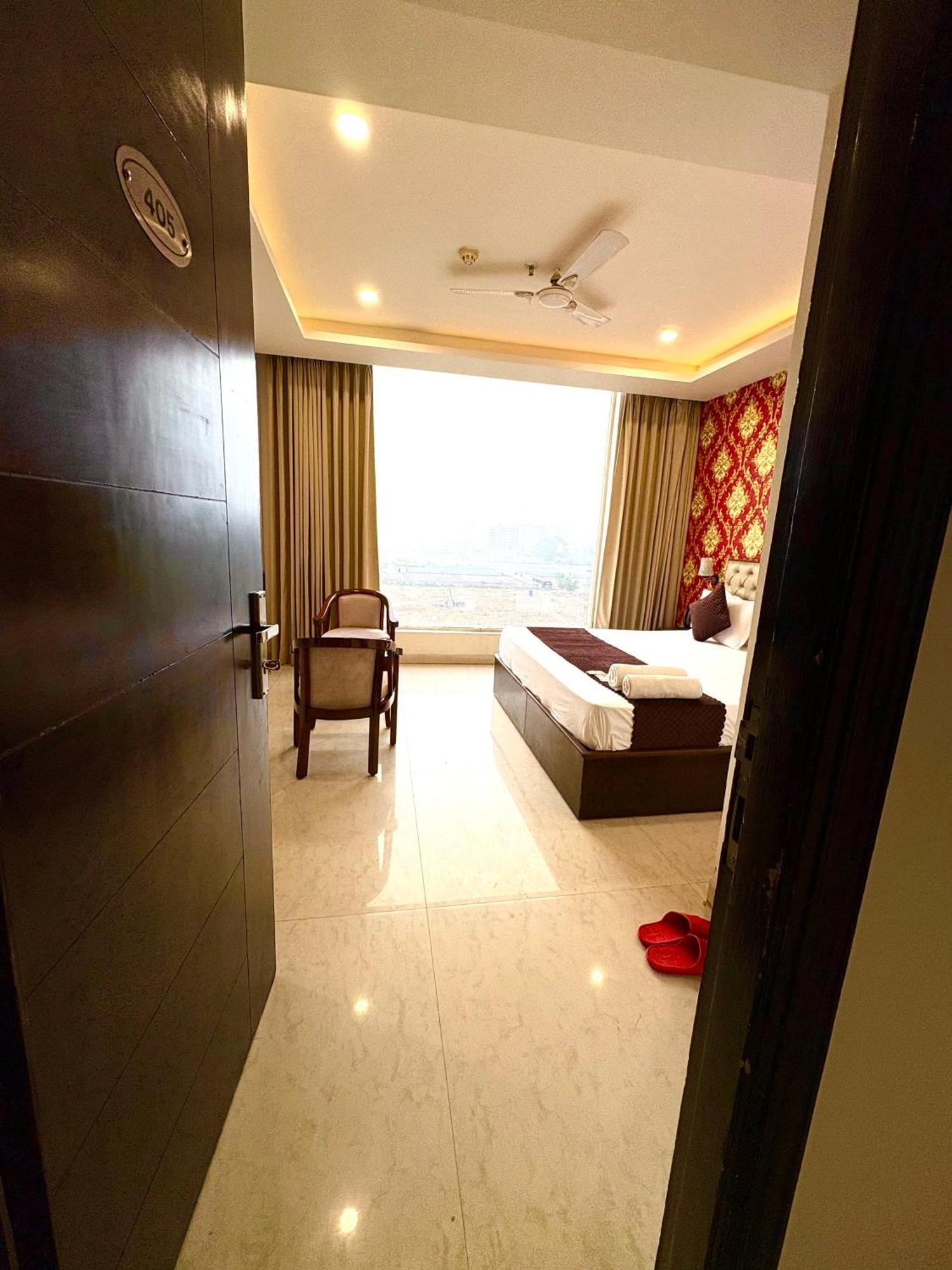 Hotel Northview Park By Lycoris !! Top Rated & Most Awarded Property In Tricity Zirakpur Eksteriør bilde
